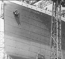 Construction of Titanic's bow.