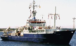 Research vessel Knorr.  (Courtesey of WHOI)
